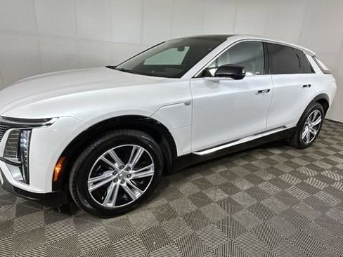 Used 2024 Cadillac Lyriq Tech AWD/4WD image 7