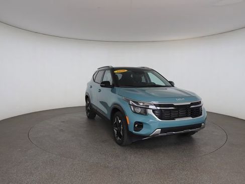Used 2023 Honda HR-V LX image 28