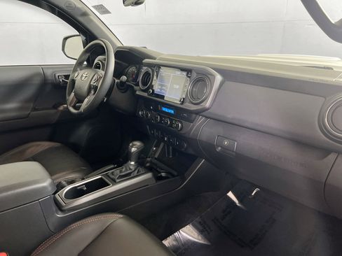 Used 2021 Toyota Tacoma TRD Sport image 26