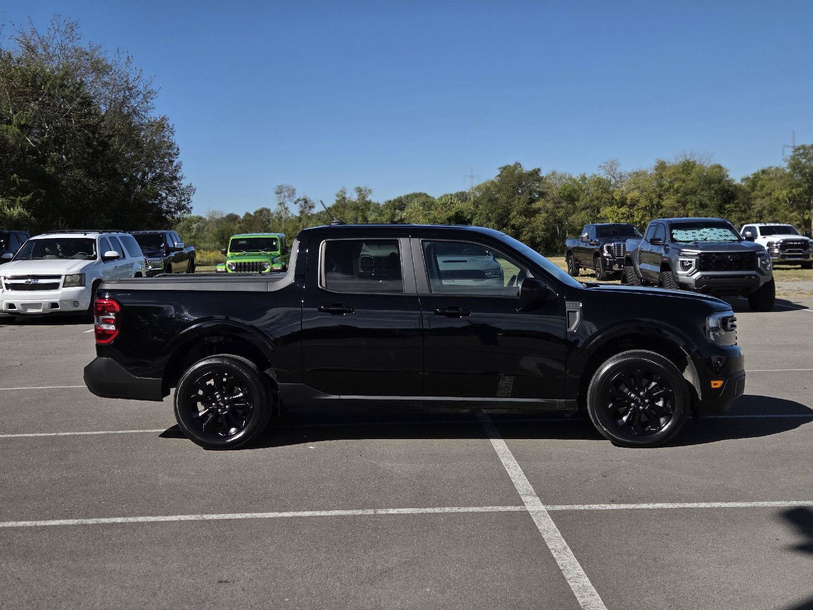 Used 2023 Ford Maverick Lariat w/ Black Appearance Package FWD image 2