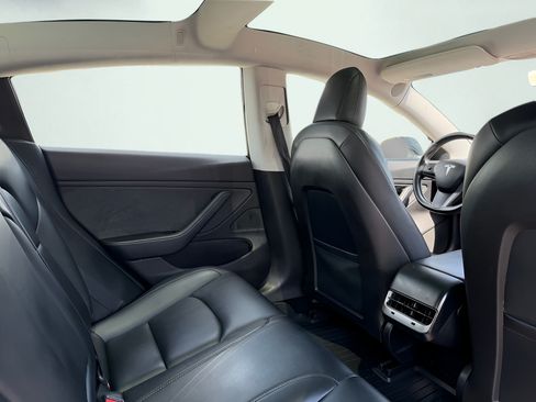 Used 2019 Tesla Model 3 Mid Range RWD image 24