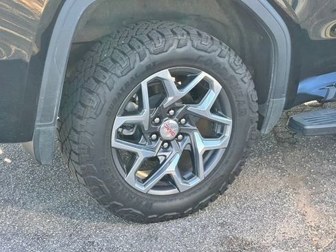 Used 2024 GMC Sierra 1500 SLT w/ SLT Premium Plus Package AWD/4WD image 13