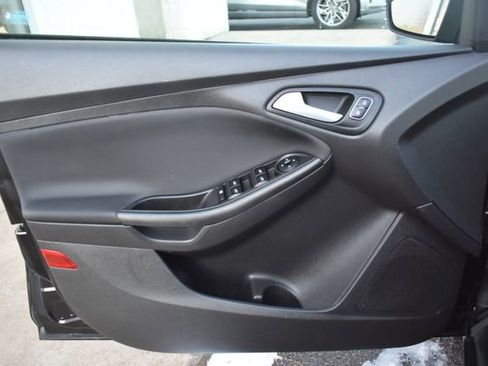 Used 2017 Ford Focus SE image 14