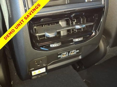 New 2025 Jeep Grand Cherokee Altitude image 18