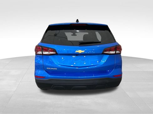 Used 2024 Chevrolet Equinox LS w/ LS Convenience Package FWD image 4