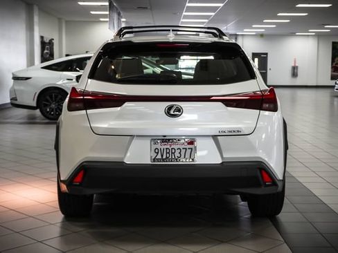 Certified 2025 Lexus UX 300h FWD w/ Accessory Package (Z2) image 7