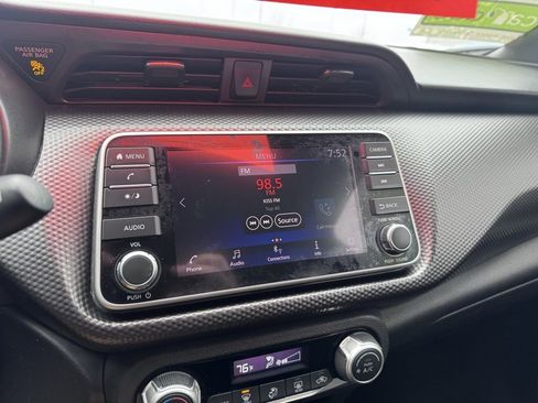 Used 2018 Nissan Kicks SV image 20