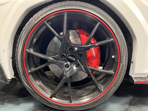 Used 2019 Lamborghini Urus image 17