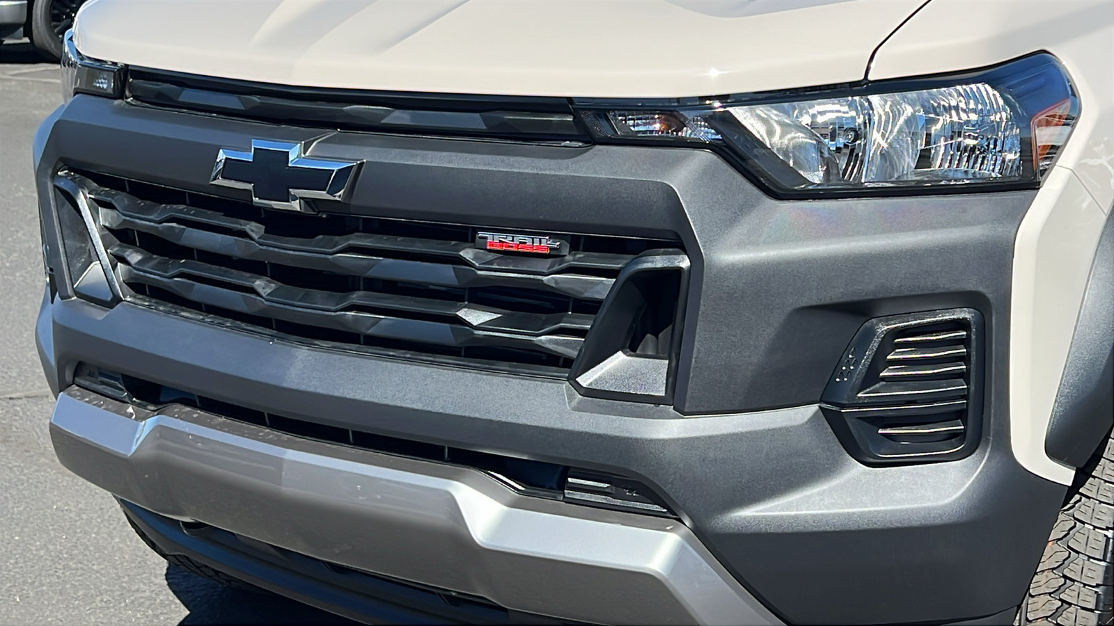 New 2026 Chevrolet Colorado Trail Boss w/ Midnight Edition AWD/4WD image 10