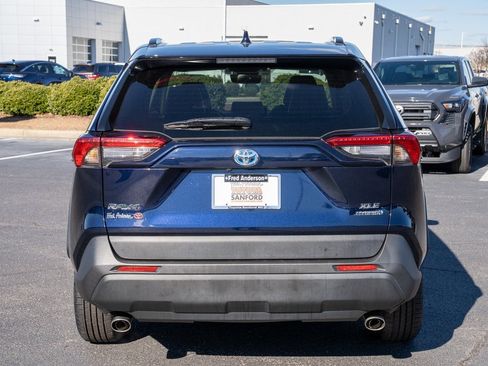 Certified 2022 Toyota RAV4 XLE Premium image 4