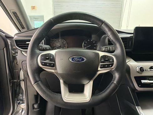 Certified 2023 Ford Explorer XLT w/ Equipment Group 202A RWD image 11