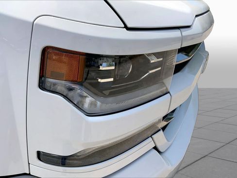 Used 2017 Chevrolet Silverado 1500 LTZ Z71 w/ LTZ Plus Package AWD/4WD image 28