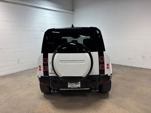 New 2025 Land Rover Defender 110 V8 image 8