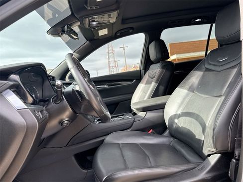 Used 2021 Cadillac XT6 Premium Luxury image 13