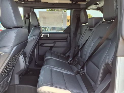 New 2026 Ford Bronco Badlands AWD/4WD image 7