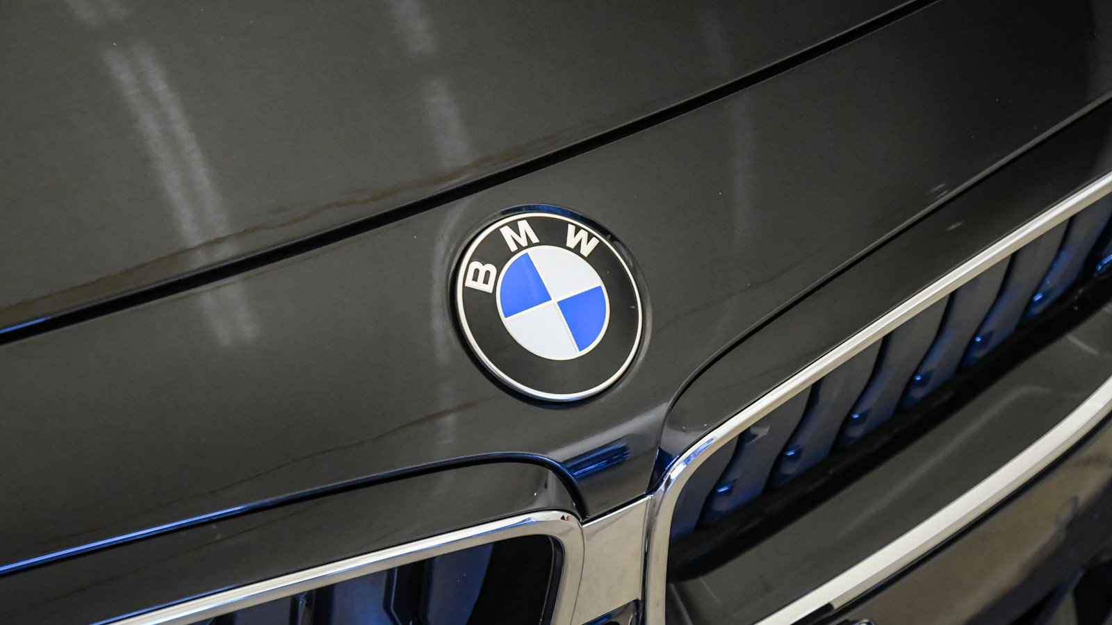 Certified 2023 BMW 230i Coupe w/ Convenience Package RWD image 8