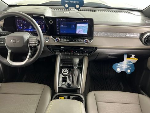 Used 2026 Chevrolet Colorado ZR2 w/ Technology Package AWD/4WD image 16