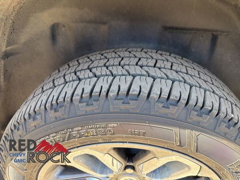 Used 2020 RAM 1500 Laramie AWD/4WD image 8