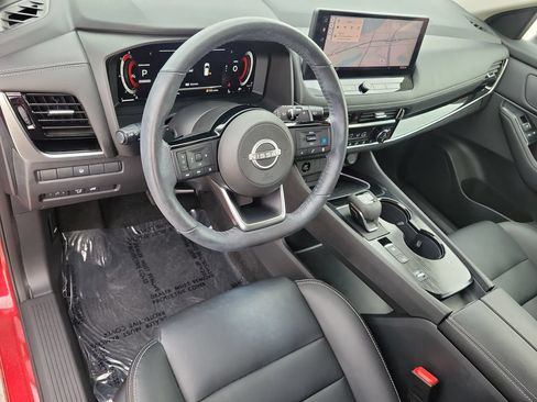 Used 2024 Nissan Rogue SL FWD image 13