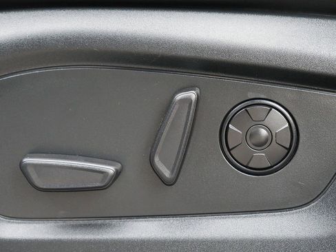 Used 2022 Ford Explorer Platinum w/ Equipment Group 601A AWD/4WD image 13