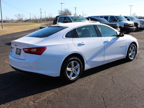 Used 2024 Chevrolet Malibu LT image 9