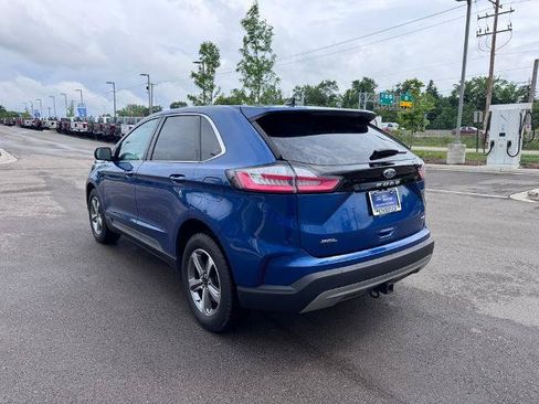 Certified 2024 Ford Edge SEL w/ Convenience Package AWD/4WD image 3