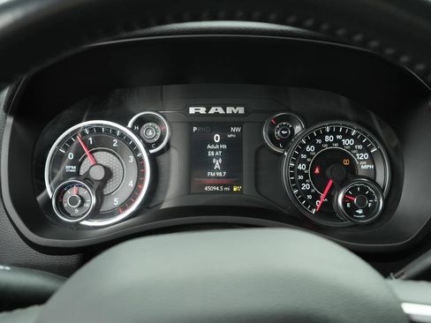 Used 2024 RAM 2500 Big Horn w/ Off Road Package image 9