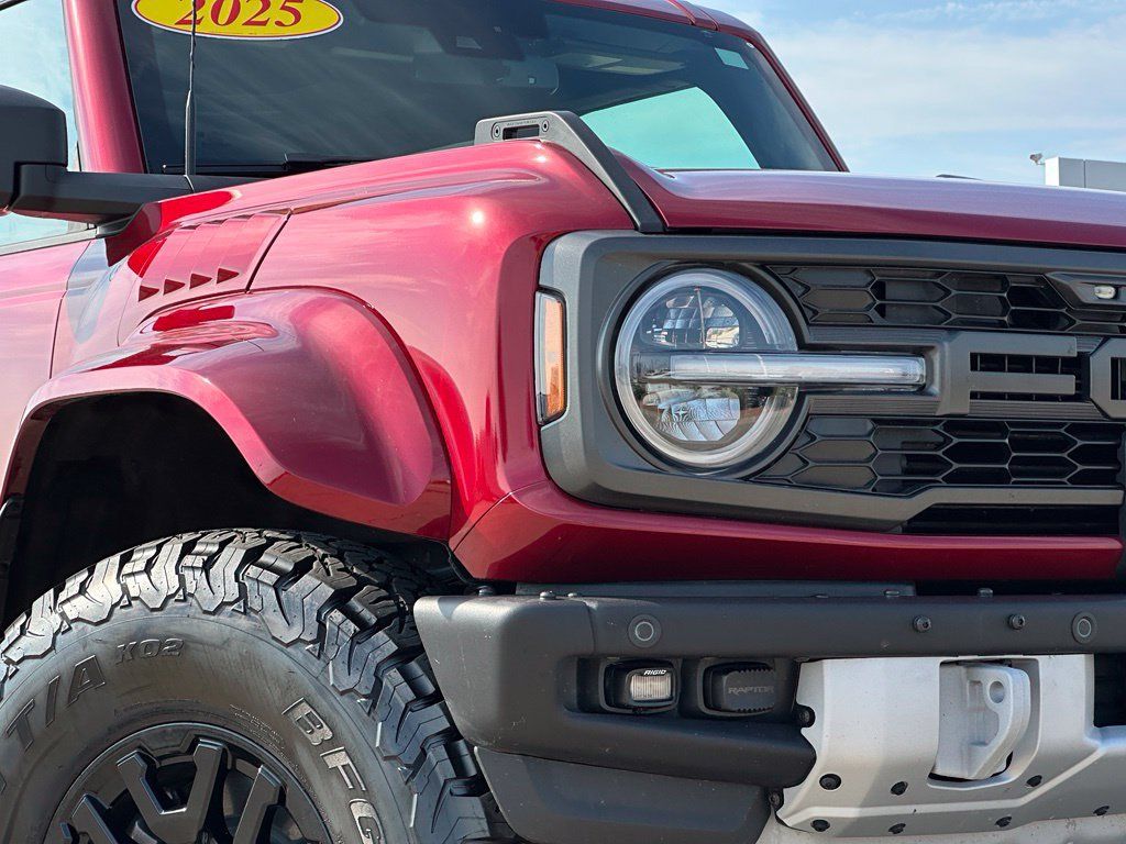 Used 2025 Ford Bronco Raptor AWD/4WD image 3