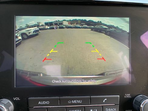 Used 2024 Nissan Frontier SV w/ Technology Package AWD/4WD image 14