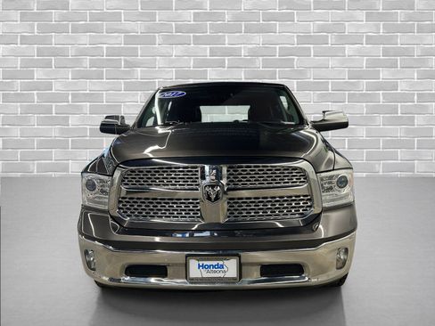 Used 2017 RAM 1500 Laramie image 7