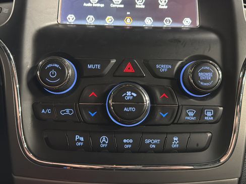 Used 2021 Jeep Grand Cherokee Laredo AWD/4WD image 25