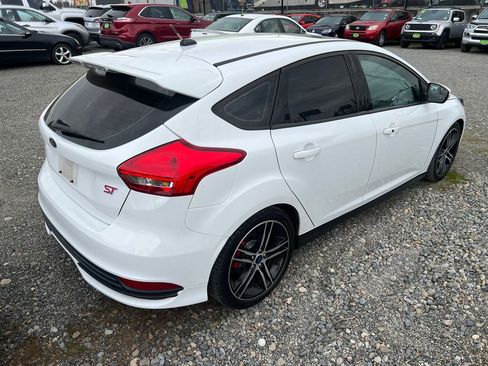 Used 2016 Ford Focus ST w/ Equipment Group 402A image 3