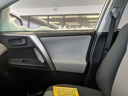 Used 2014 Toyota RAV4 LE image 16