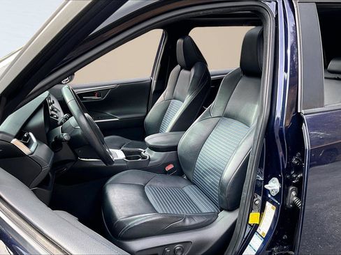 Used 2020 Toyota RAV4 XSE image 25