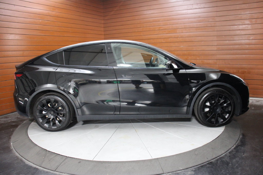 Used 2021 Tesla Model Y Long Range AWD/4WD image 6