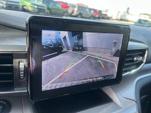 Used 2023 Ford Explorer XLT w/ Equipment Group 202A image 33