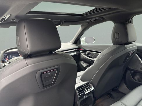 Used 2026 BMW 530i RWD image 13