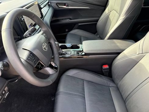 Used 2026 Toyota Camry XSE w/ Premium Package FWD image 19