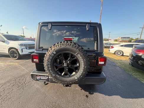 Used 2023 Jeep Wrangler Unlimited Sport AWD/4WD image 5