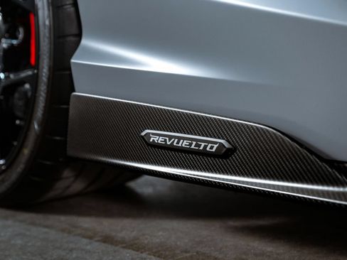 Used 2024 Lamborghini Revuelto AWD/4WD image 14