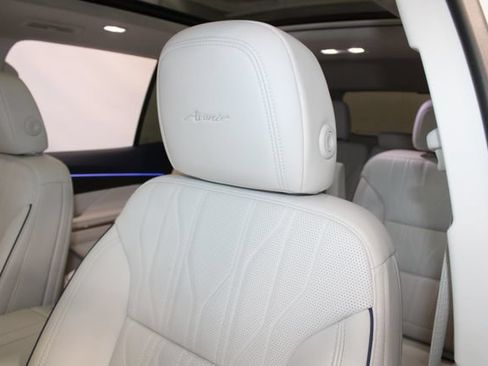 Used 2025 Buick Enclave Avenir w/ Super Cruise Package AWD/4WD image 10