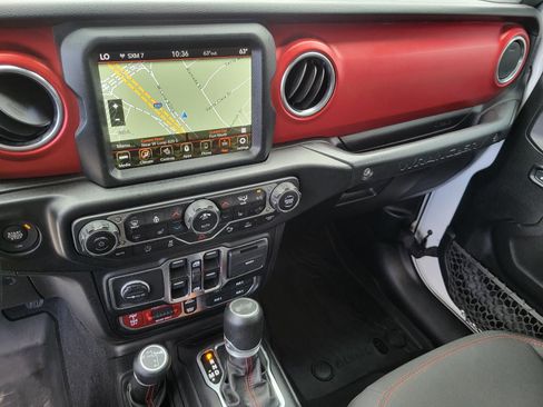 Used 2021 Jeep Wrangler Unlimited Rubicon AWD/4WD image 19