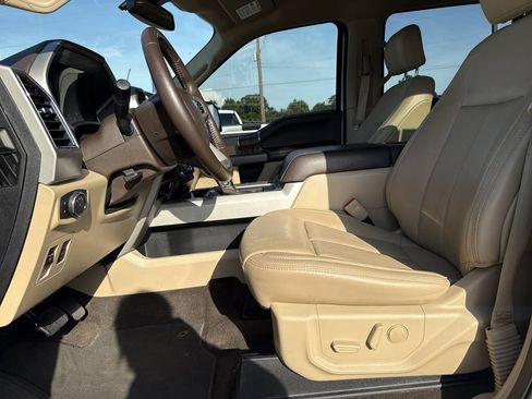 Used 2020 Ford F150 Lariat AWD/4WD image 12
