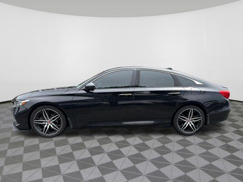 Used 2021 Honda Accord Touring image 4