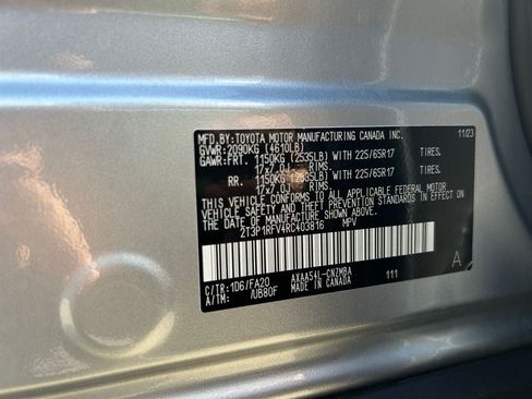 Used 2024 Toyota RAV4 XLE AWD/4WD image 37