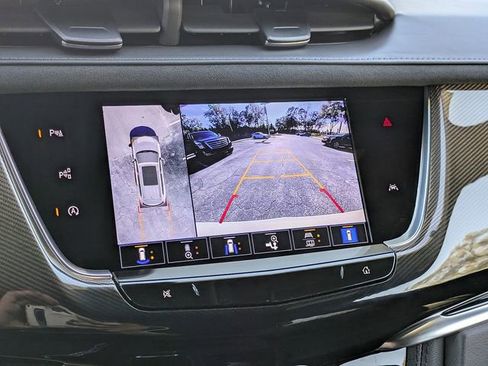 Certified 2025 Cadillac XT6 Premium Luxury w/ Platinum Package image 24