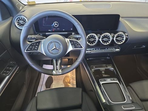 Certified 2025 Mercedes-Benz GLA 250 image 18