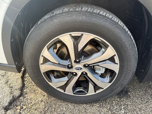 Used 2020 Subaru Outback Limited XT w/ Popular Package #2 AWD/4WD image 9