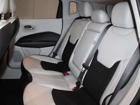 Used 2020 Jeep Compass Latitude FWD image 13