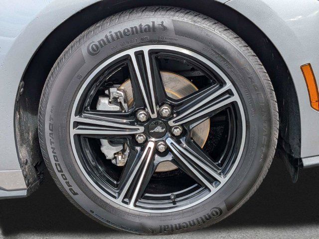 Used 2025 Ford Mustang Coupe RWD image 11